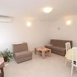 With Parking Space - 20781 Διαμέρισμα Ρόβινι