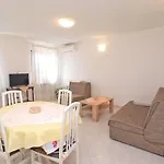 Διαμέρισμα With Parking Space - 20781