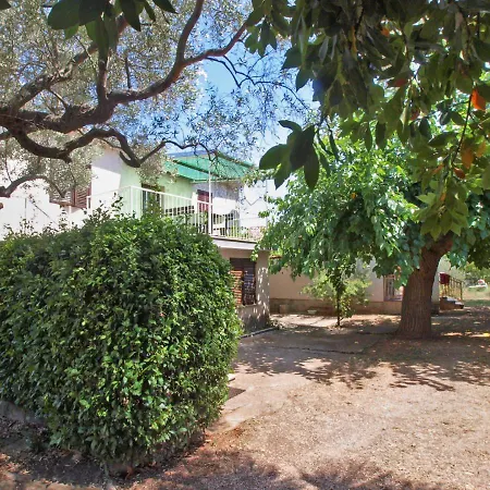 With Parking Space - 20781 Apartman