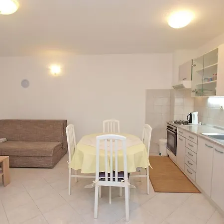 Apartman With Parking Space - 20781